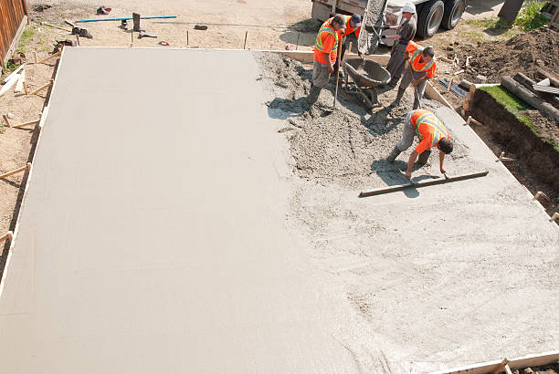 Best Concrete Sidewalk Installation in Midfield, AL